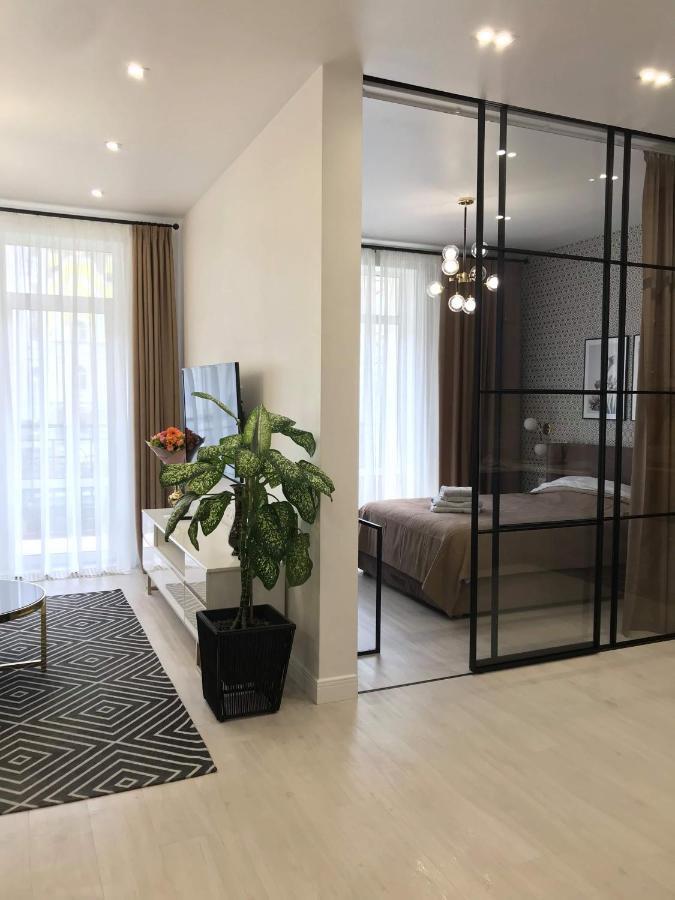 *Luxury Apartment In The City Center* Kiev Bagian luar foto